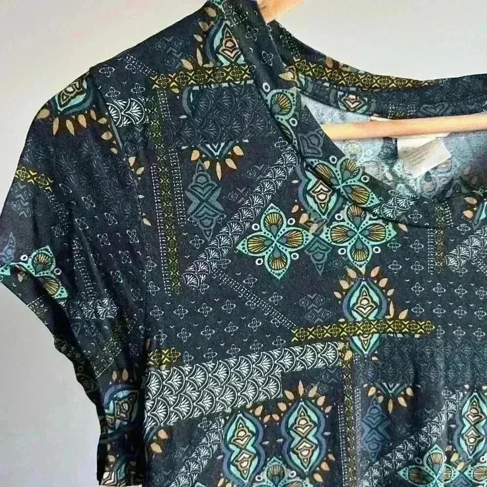 H&M Women’s Blue Green Graphic Aztec Boho Bohemian  Style Casual T-shirt Medium - Picture 4 of 6